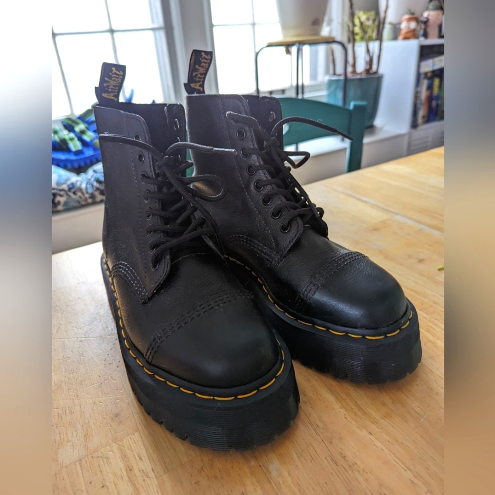 Dr. Martens Sinclair Full Grain Leather Lazy Oaf Collab Women's size 7
